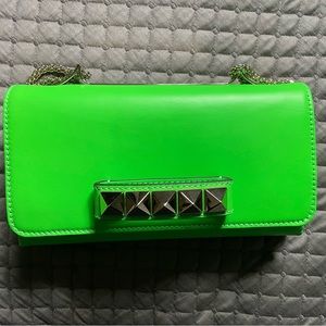 Valentino Garavani Stud clutch in neon green